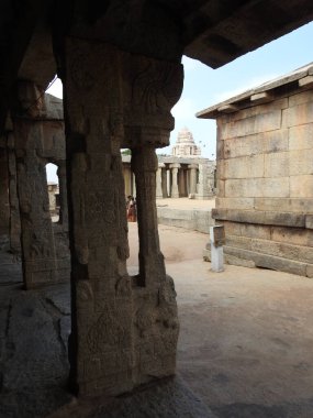 Hindistan 'ın Andhra Pradesh eyaletindeki Lepakshi' de bulunan güzel Veerabhadra Hindu tapınağına yakın plan
