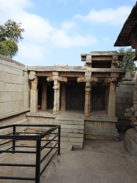 Primer Plano Del Hermoso Templo Hindú Veerabhadra Ubicado Lepakshi Estado —  Fotos de Stock