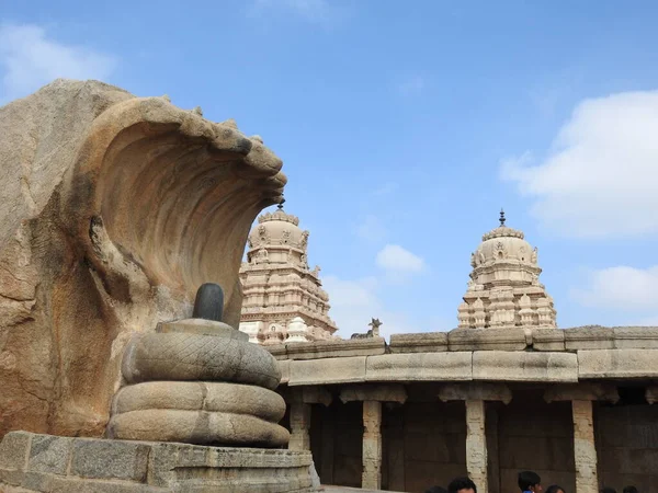 インド アンドラプラデシュ州レパクシにある美しいヴェラブラブラ ヒンドゥー寺院の閉鎖 — ストック写真