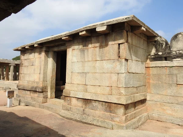 Närbild Vackra Veerabhadra Hindu Tempel Ligger Lepakshi Delstaten Andhra Pradesh — Stockfoto