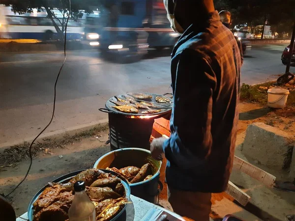 Bangalore Karnataka Hindistan Ocak 2021 Gece Yarısı Yol Kenarında Demir — Stok fotoğraf