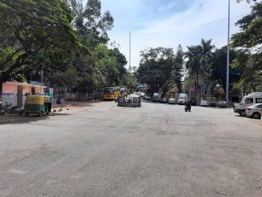 Bangalore, Karnataka, Hindistan-10 Ocak 2021: Gavi Gangadareshwara Tapınağı yakınlarındaki güzel Gavipura veya Gavipuram Sinema Çekim Çemberi 'nin Kapanışı