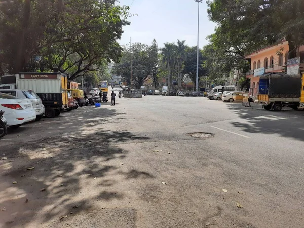 Bangalore, Karnataka, Hindistan-10 Ocak 2021: Gavi Gangadareshwara Tapınağı yakınlarındaki güzel Gavipura veya Gavipuram Sinema Çekim Çemberi 'nin Kapanışı