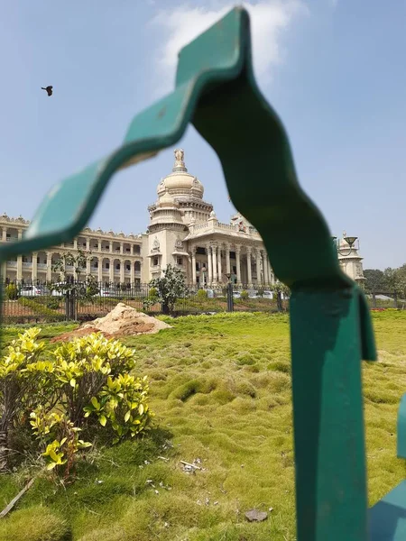 Bangalore Karnataka Indie Stycznia 2021 Zbliżenie Pięknej Vidhana Soudha Znajduje — Zdjęcie stockowe