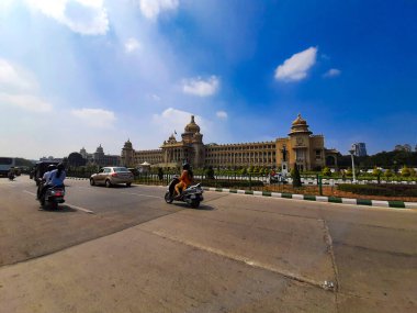 Bangalore, Karnataka, Hindistan-31 Ocak 2021: Güzel Vidhana Soudha 'nın Kapanışı, Karnataka eyaleti yasama meclisinin merkezidir..