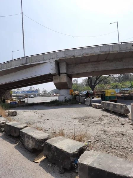 Bangalore Karnataka India Jan 2021 Closeup Platform Road Okali Puram — Stock Photo, Image