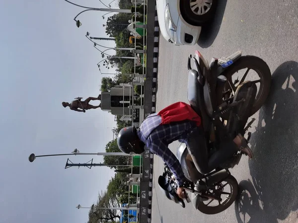 Bangalore Karnataka Índia Jan 2021 Fechar Tráfego Pesado Círculo Estátua — Fotografia de Stock