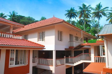 Thrissur, Kerala, Hindistan-30 Kasım 2010: Venginissery Venginissery, Trissur City 'deki güzel Narayanashrama Tapovanam Ashram binası.