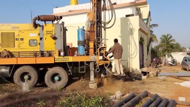 Bangalore Karnataka India Marzo 2021 Primo Piano Borewell Drilling Lorry — Video Stock