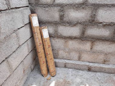 Bangalore, Karnataka, Hindistan-Mar 28 2021: Samudra su altı pompasının el ele tutuşması ve paketlenmiş paket boru şekli.