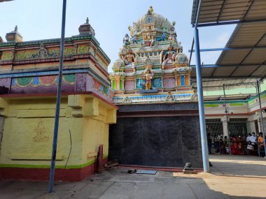 Doddaballapur, Karnataka, Hindistan-Nisan 18 2021: Shri Ghati Subrahmanya Tapınağı Hindu dini Puja tarihi eserine sahip yakın çekim