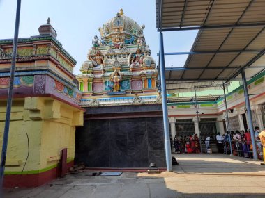 Doddaballapur, Karnataka, Hindistan-Nisan 18 2021: Shri Ghati Subrahmanya Tapınağı Hindu dini Puja tarihi eserine sahip yakın çekim