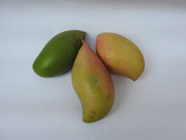 Primer Plano Solo Grupo Totapuri Raw Mango Fruit Aislado Sobre — Foto de Stock