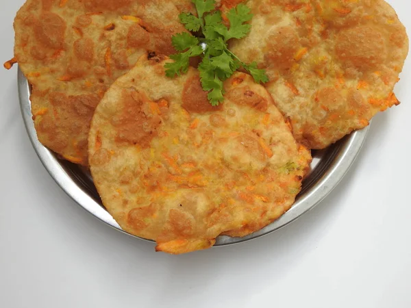 Close Van Zelfgemaakte Wortel Puri Poori Met Plantaardige Curry Een — Stockfoto