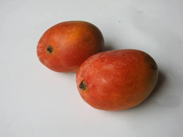 Closeup Beautiful Fresh Colorful Indian Alphonso Mango Fruits Isolated White — Stock Fotó