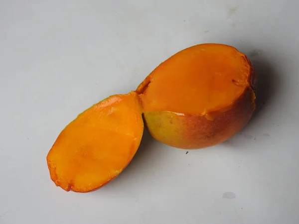 Closeup Beautiful Fresh Colorful Indian Alphonso Mango Fruits Isolated White — Stock Fotó