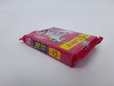 Bangalore, Karnataka, Hindistan-17 Temmuz 2021: Dolu XPERT Utensil Temizleyici Çubuğu ve Temizleyici Pedi beyaz arkaplanda izole edildi