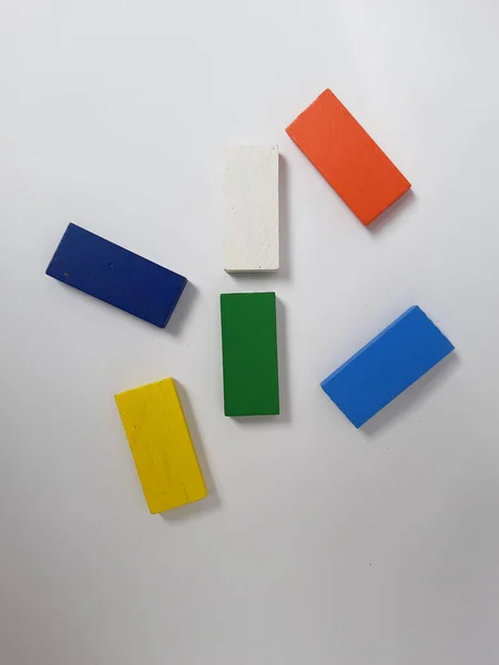 Gros Plan Forme Rectangulaire Colorée Multicolore Jouet Enfants Bois Isolé — Photo