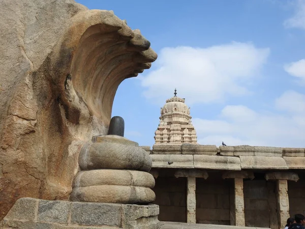 Närbild Vacker Sten Snidade Enorma Naga Lingam Lepakshi Temple Hindupur — Stockfoto