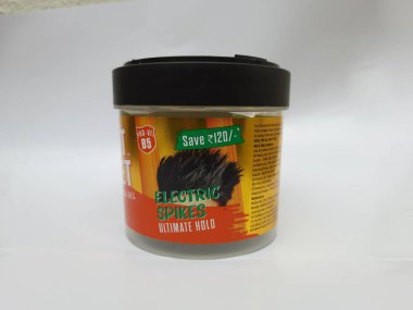 Bangalore, Karnataka, Hindistan-Aug 10-2021: Set Wyle Style Saç Jel Ultimate Hold, 250 ml plastik kap veya beyaz arkaplanda izole edilmiş şişe
