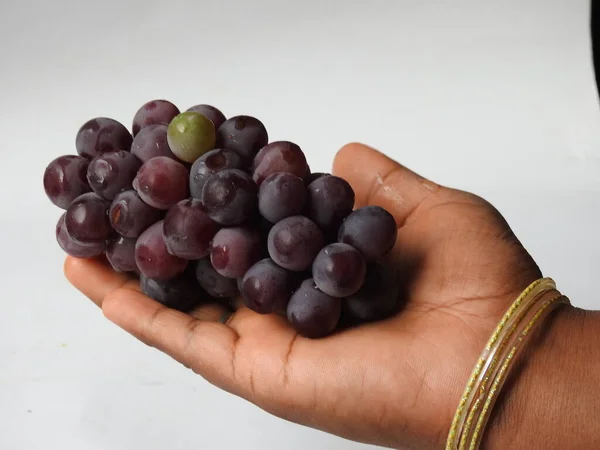 Nahaufnahme Von Schönen Dunkelroten Und Schwarzen Farbe Trauben Trauben Haufen — Stockfoto