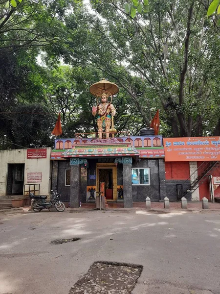 2021年9月23日インド カルナータカ州バンガロール 有名なスリダリ アンジャネヤ スワミー寺院の閉鎖 — ストック写真
