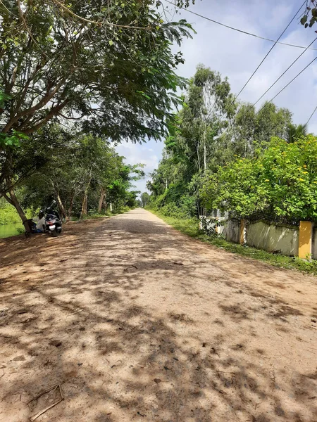 Gros Plan Beau Village Indien Bujuvalli Route Asphaltée Avec Paysage — Photo