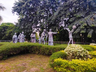 Bangalore, Karnataka, Hindistan-26 Ekim 2025: Japon temalı güzel zen parkı, Buddha Shanthi Kanive Nagarbhavi.