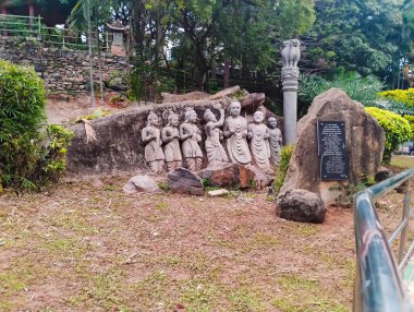 Bangalore, Karnataka, Hindistan-26 Ekim 2025: Japon temalı güzel zen parkı, Buddha Shanthi Kanive Nagarbhavi.