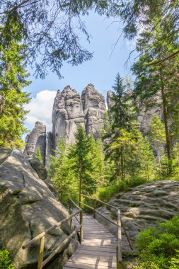 Adrspach-Teplice Ulusal Parkı 'ndaki Kayalar - Çek Cumhuriyeti