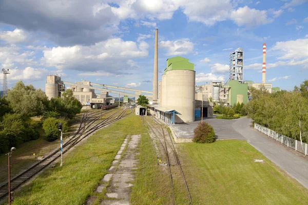 Petrokemiska Anläggningar Och Tågspår Tjeckien — Stockfoto