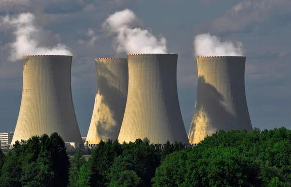 Central nuclear Temelin en República Checa Europa — Foto de Stock