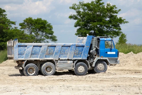 Camions de fret avec corps de décharge — Photo