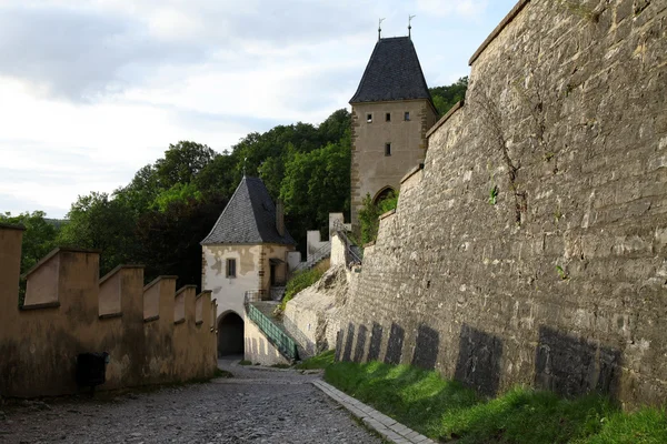 Castello di Karlstejn nella Boemia centrale, Repubblica Ceca . — Foto Stock
