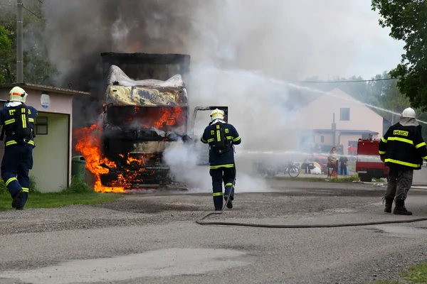 Camión de bomberos —  Fotos de Stock