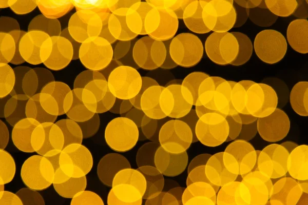 Gelbe defokussierte Lichter nützlich als Hintergrund. gut für Website-Designs oder Textur — Stockfoto