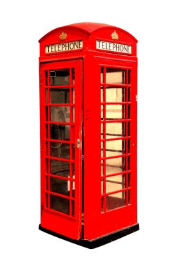 Klasik İngiliz kırmızı telefon kulübesinde Londra İngiltere, üzerinde beyaz izole