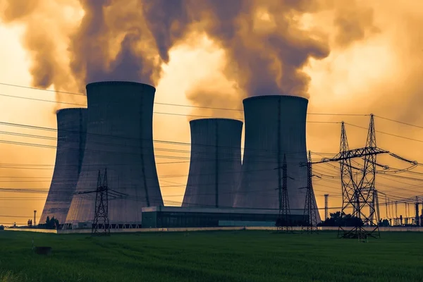 Elektrownia jądrowa Dukovany w Czechach Europa — Zdjęcie stockowe