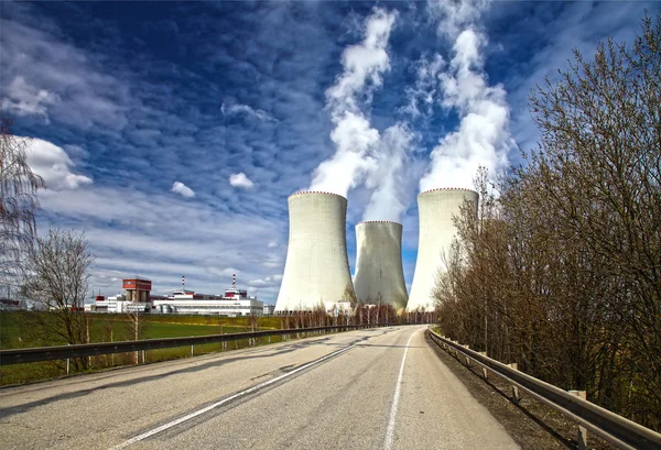 Planta de energía nuclear Temelin en República Checa Europa, HDR image — Foto de Stock