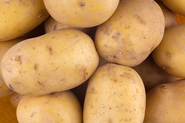 taze hasat sarı patates yumrular