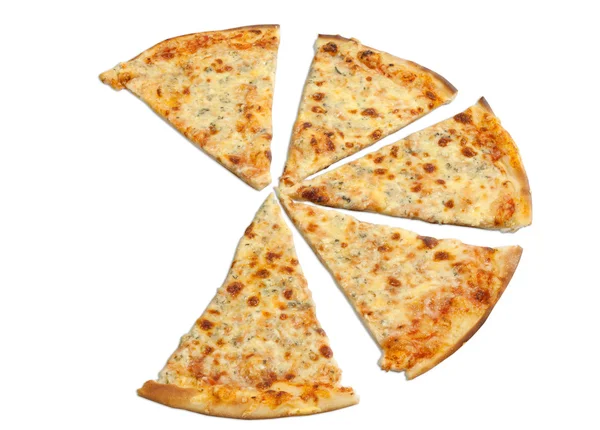 Fatias de pizza de queijo close-up isolado no fundo branco — Fotografia de Stock
