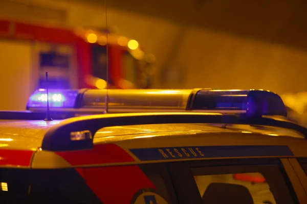 Bir ambulansla gece bir kaza