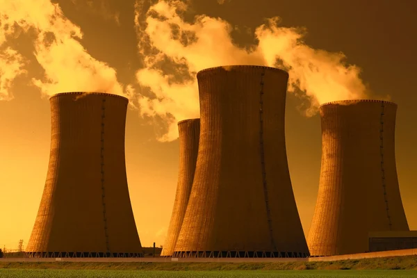 Central nuclear Dukovany na República Checa Europa — Fotografia de Stock