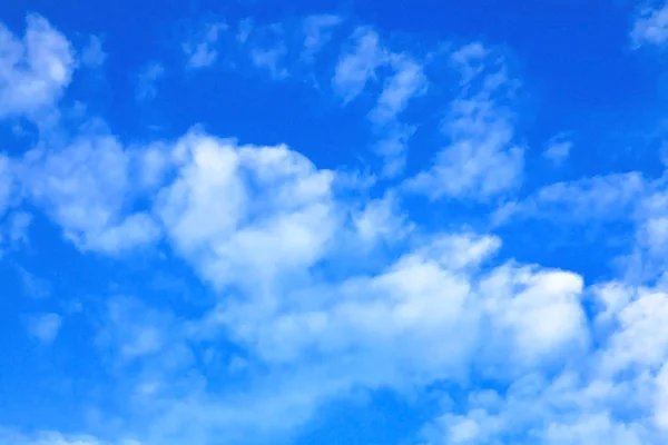 Blue sky with clouds background — Stock Photo, Image