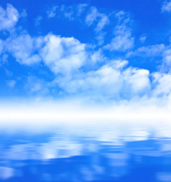 Blauer Himmel Hintergrund und Wasserreflexion — Stockfoto