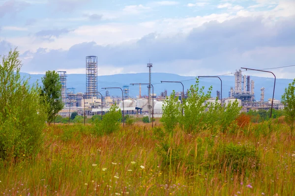 Petrokemisk industrianläggning, Tjeckien — Stockfoto