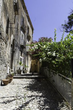 Amantea eski kasaba bir sokakta görünümünü