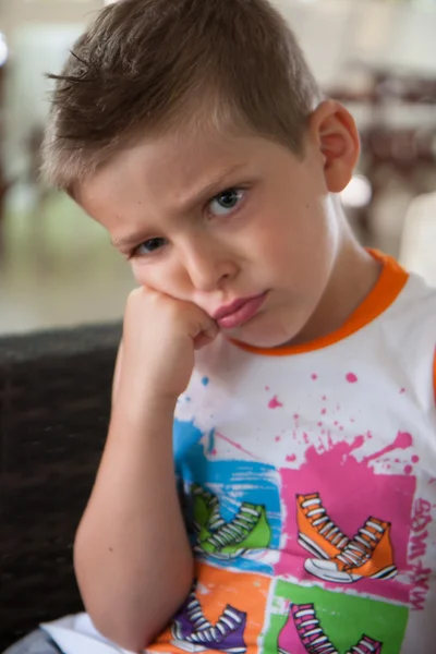 Child with angry expression — Stock Photo, Image