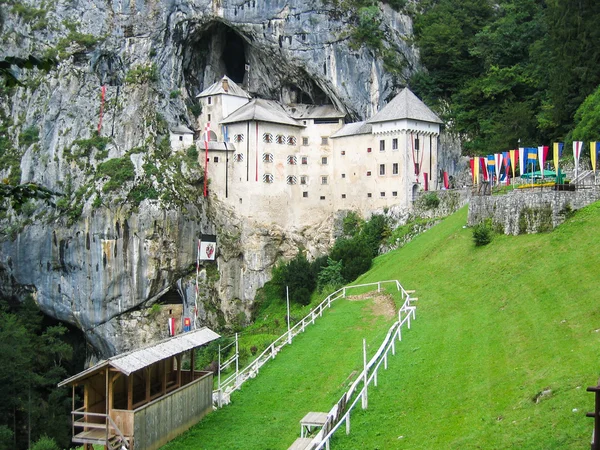 Castillo de Predjama — Foto de Stock