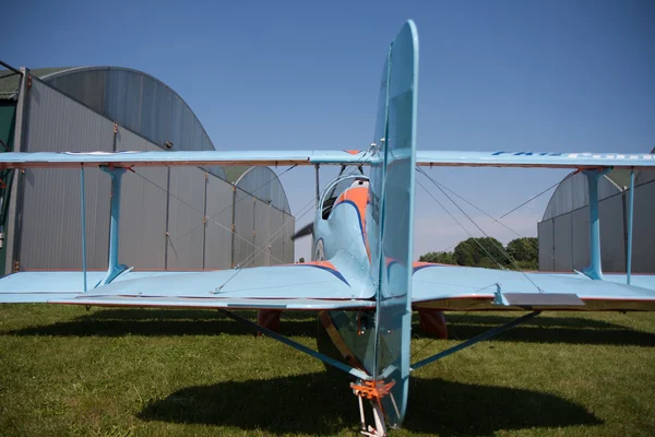Lichte vliegtuigen, moderne dubbeldekker oranje en blauw — Stockfoto